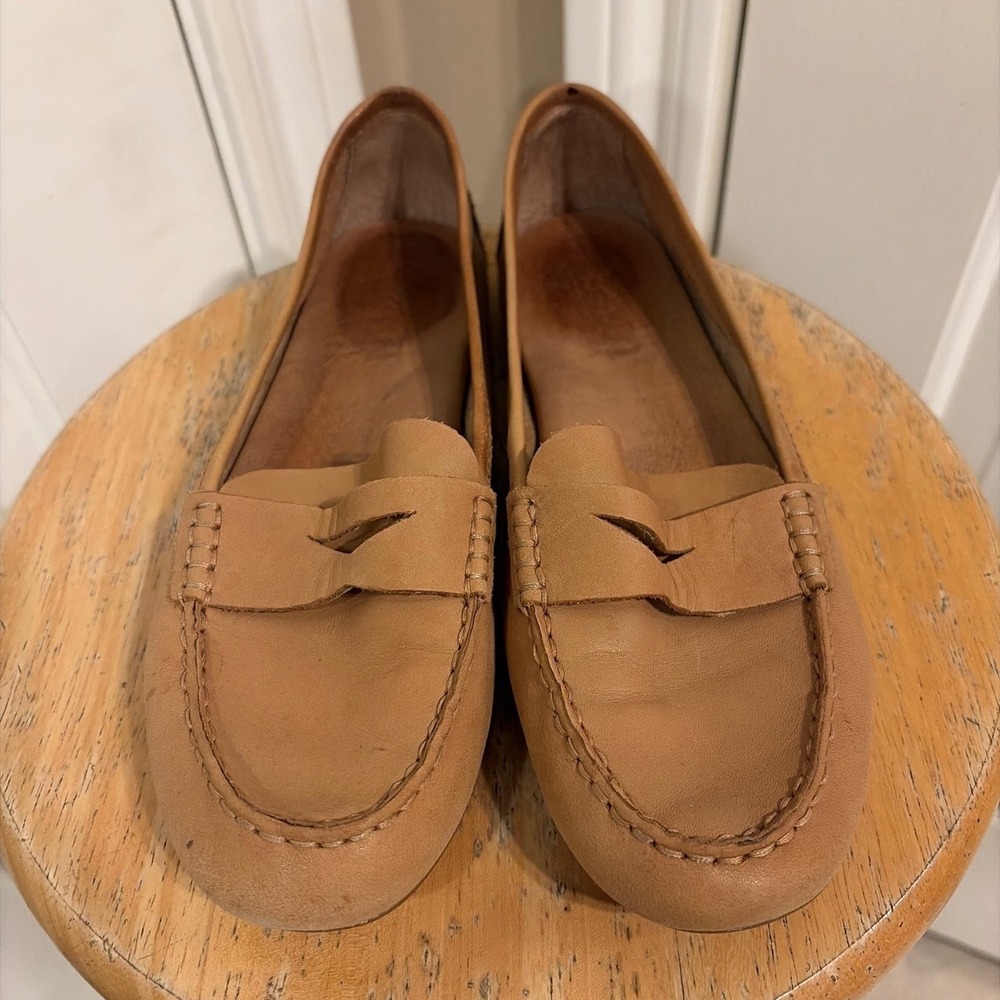 Born Womens Julianne Penny Loafer Tan Leather 6.5M Driving Moc F16437